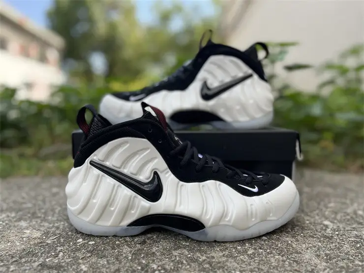 Authentic Nike Air Foamposite Pro Pearl 2025 