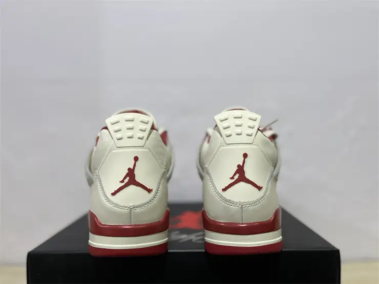 Authentic Air Jordan 4 “Sierra Red”  2026 