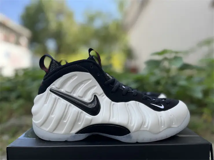 Authentic Nike Air Foamposite Pro Pearl 2025 