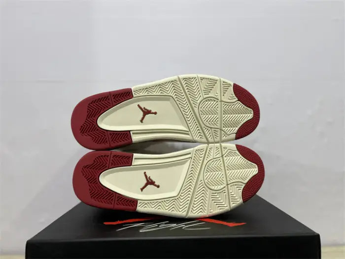 Authentic Air Jordan 4 “Sierra Red”  2026 