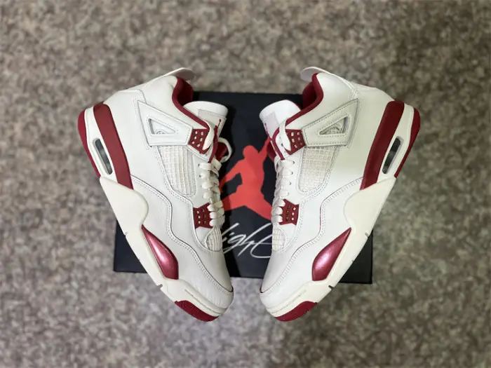 Authentic Air Jordan 4 “Sierra Red”  2026 