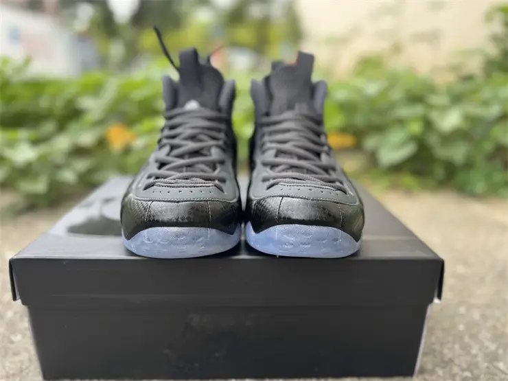 Authentic Nike Air Foamposite One  Carbon Fiber 