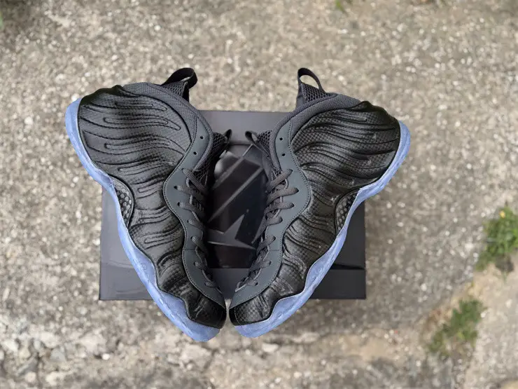 Authentic Nike Air Foamposite One  Carbon Fiber 