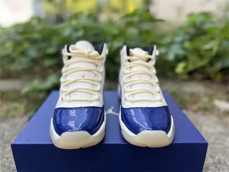 Authentic Air Jordan 11 “Rare Air”  GS 