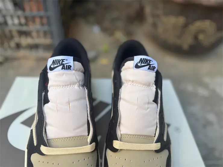 Authentic Travis Scott x Air Jordan 1 Retro Low OG Pale Vanilla 