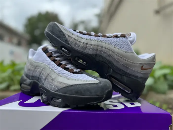 Authentic Nike SB Air Max 95 Cacao 