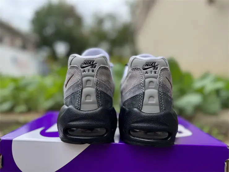 Authentic Nike SB Air Max 95 Cacao 
