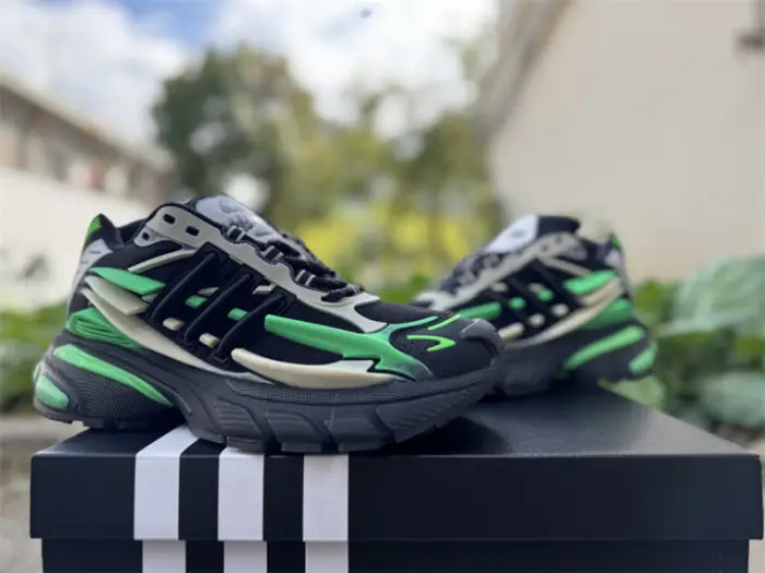 Pharrell Willams x AD Jellyfish-015 CABE1857