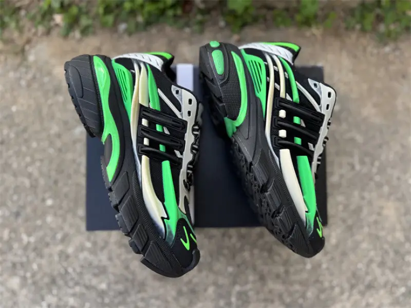 Pharrell Willams x AD Jellyfish-015 