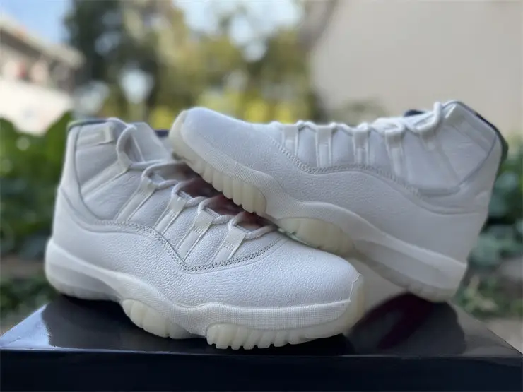 Authentic Jordan 11 Retro 285 