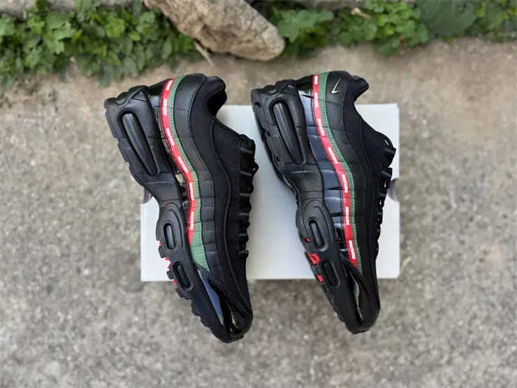 Authentic Nike Air Max 95 SP Undefeated Black 