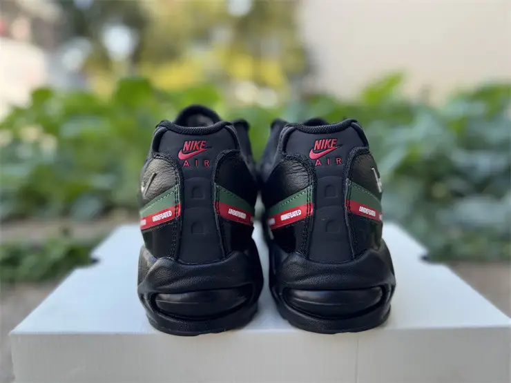 Authentic Nike Air Max 95 SP Undefeated Black 