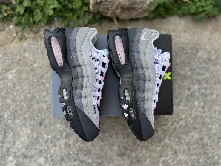 Authentic Nike Air Max 95 OG Big Bubble Pink Foam 