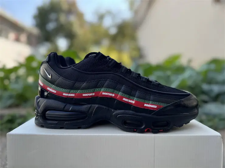 Authentic Nike Air Max 95 SP Undefeated Black 