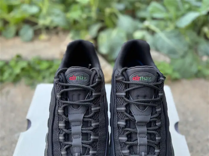 Authentic Nike Air Max 95 SP Undefeated Black 