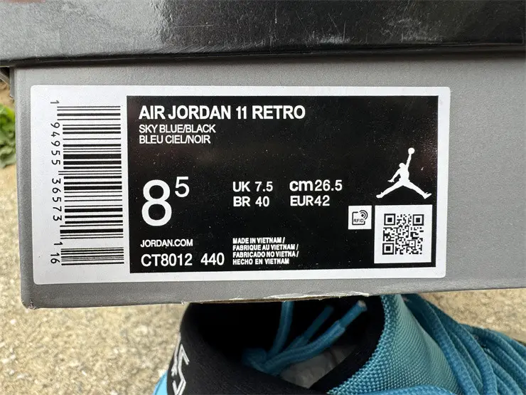 Authentic Air Jordan 11 Black Blue 