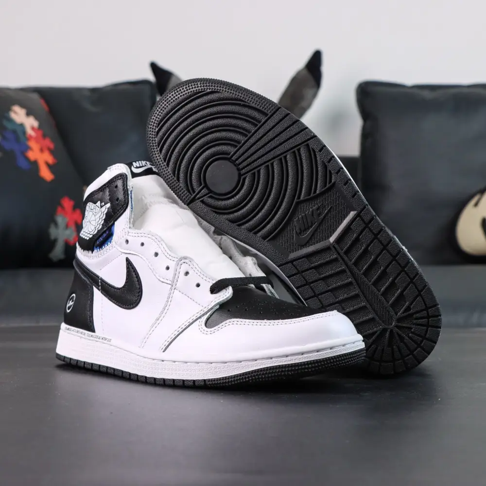 Authentic  fragment x Union LA x Air Jordan 1 High White Black GS 