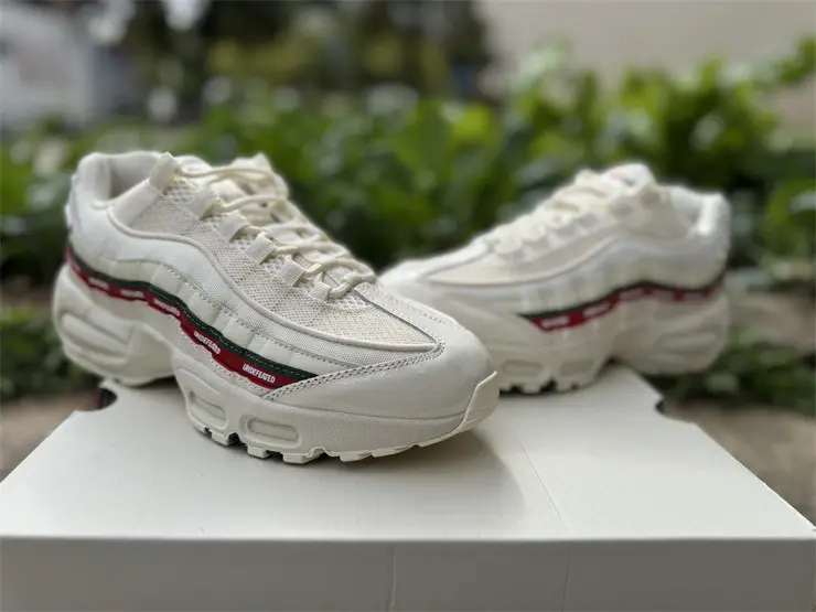 Authentic Air Max 95 x UNDEFEATED White 