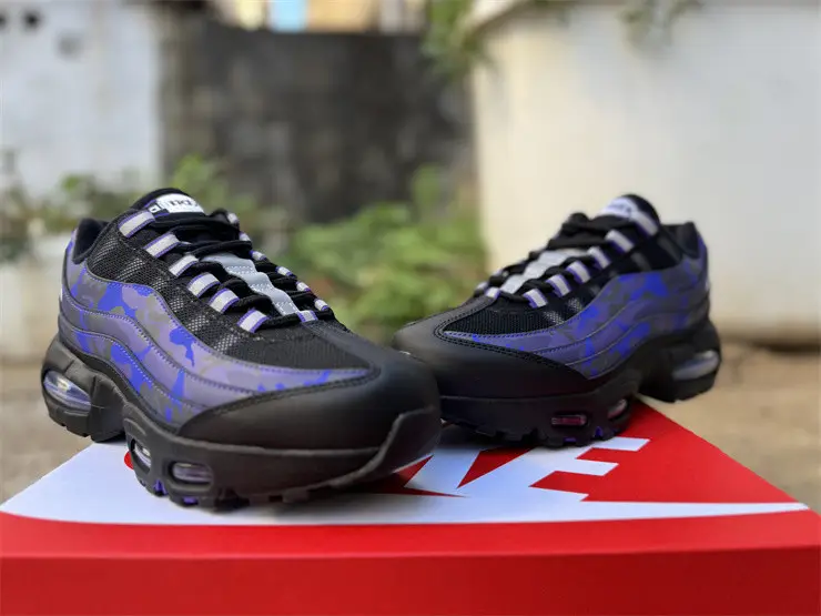 Authentic Nike Air Max 95 OG Purple Camo 