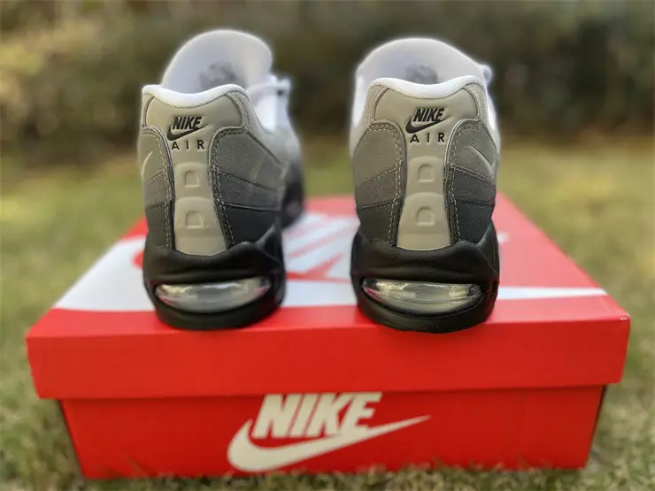 Authentic Nike Air Max 95 OG Big Bubble Blue Tint 