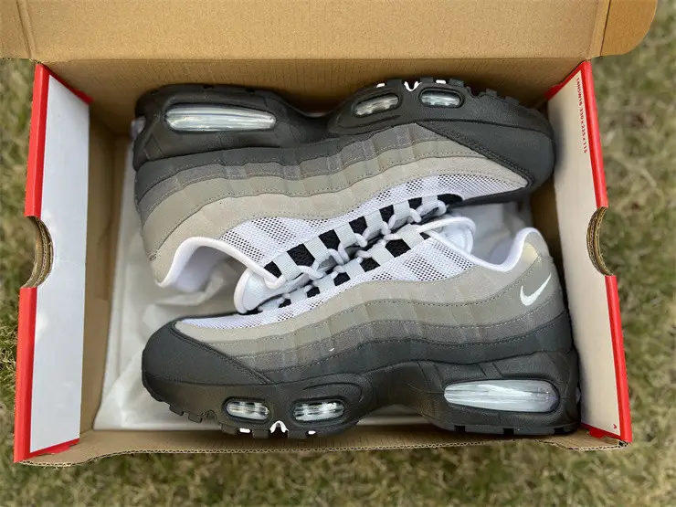 Authentic Nike Air Max 95 OG Big Bubble Blue Tint 
