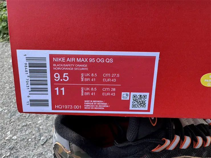 Authentic Nike Air Max 95  Safety Orange Camo 