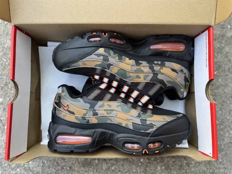 Authentic Nike Air Max 95  Safety Orange Camo 