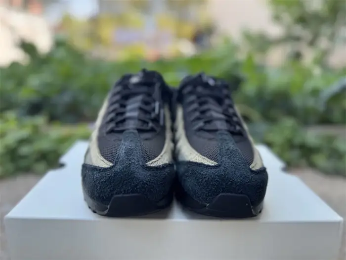 Authentic Nike Air Max 95 SP Undefeated Geo La Brea Medium Olive 