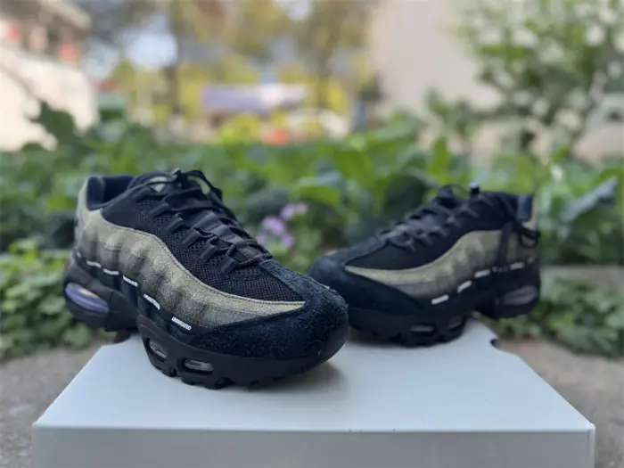 Authentic Nike Air Max 95 SP Undefeated Geo La Brea Medium Olive 