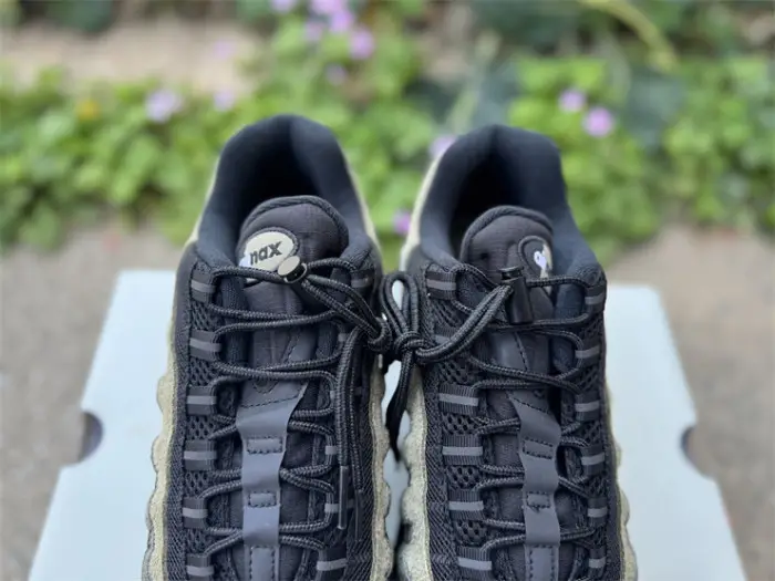 Authentic Nike Air Max 95 SP Undefeated Geo La Brea Medium Olive 