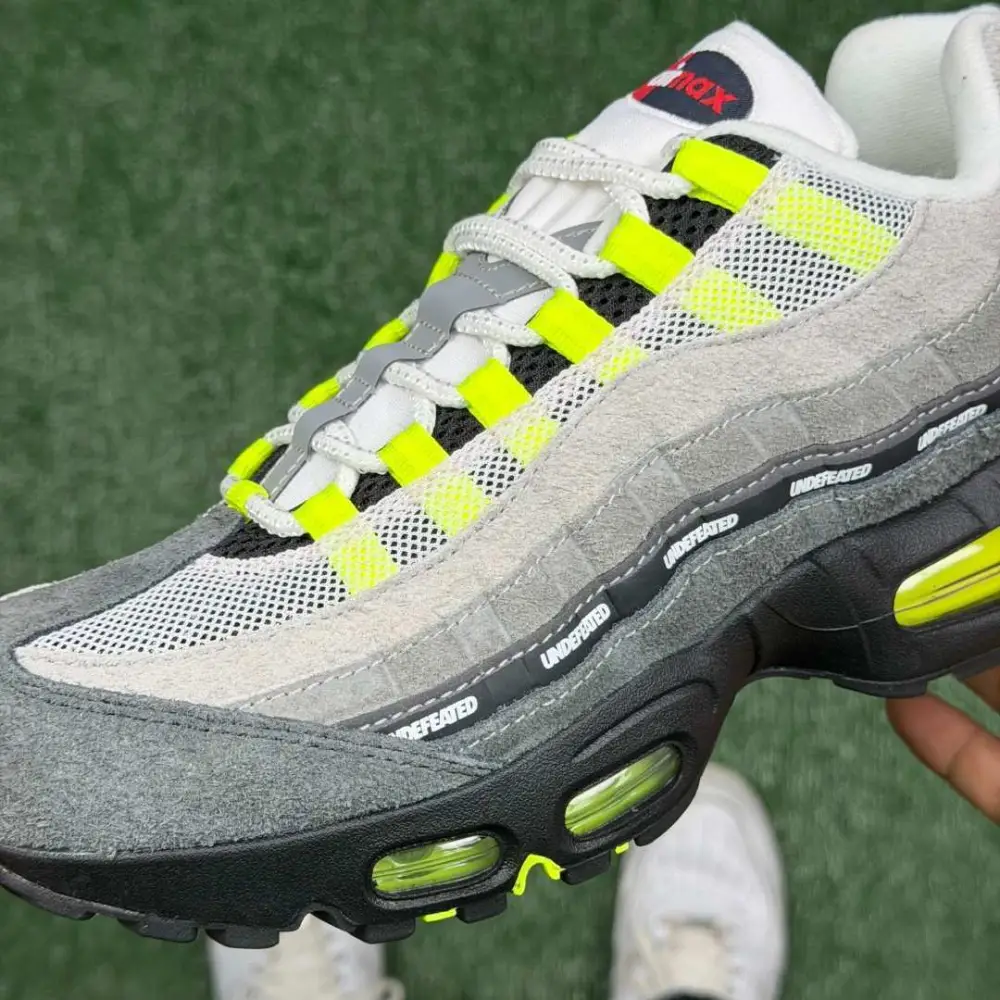 Authentic Nike Air Max 95 SP Undefeated Geo NYC Neon 