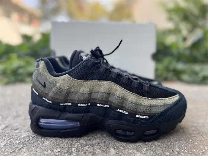 Authentic Nike Air Max 95 SP Undefeated Geo La Brea Medium Olive 