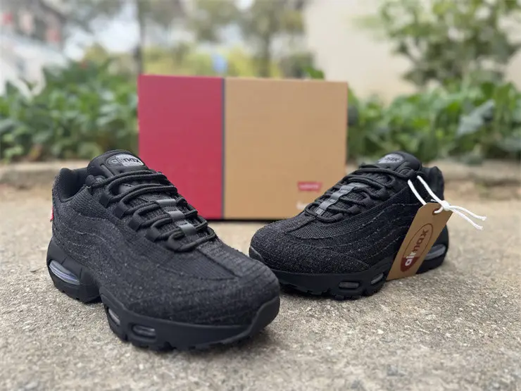 Authentic Nike Air Max 95 OG Levis Black 