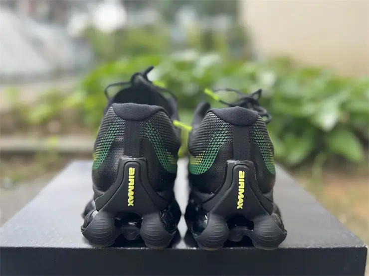 Authentic Nike Air Liquid Max Black Green Apple 