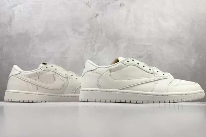 Authentic Jordan 1 Retro Low OG SP  Travis Scott Michael Rubin White Party (Friends and Family)  GS 