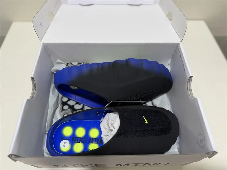 Nike Mind 001 Flyknit 'Hyper Royal'  (fit small) 